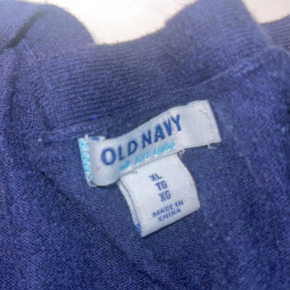 sweater - Picture 2 of 3